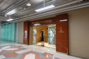 バンコク・スワンナプーム国際空港のEK エミレーツラウンジレビュー